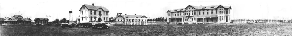Vista panorámica de los pabellones del Policlínico Regional del Litoral en 1931