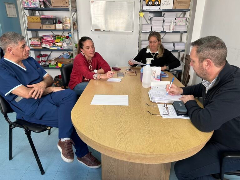 De derecha a Izquierda: Vales, Sañudo, Arca y Dávila